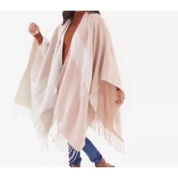 Elegant Pink and Cream Women's Shawl - Picture 2 of 9